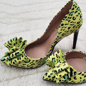 Betsey Johnson Prince-P Neon Green Leopard Bow Pumps
